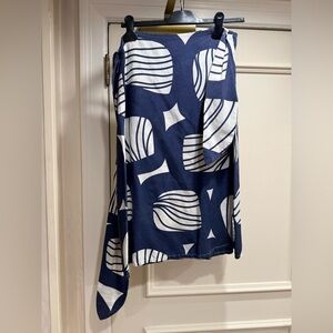 Lesly Evers cotton wrap skirt navy/Cream abstract leaf print large